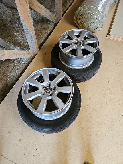 16 Volvon vanteet