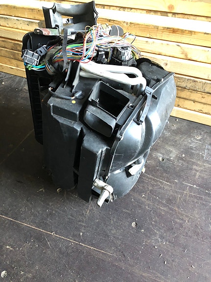 Bmw e36 ilmastoidun mallin lämmityslaitteen boxi
