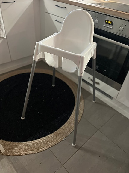 Vuokrataan Ikea syöttötuoli ja muutakin lastentarviketta