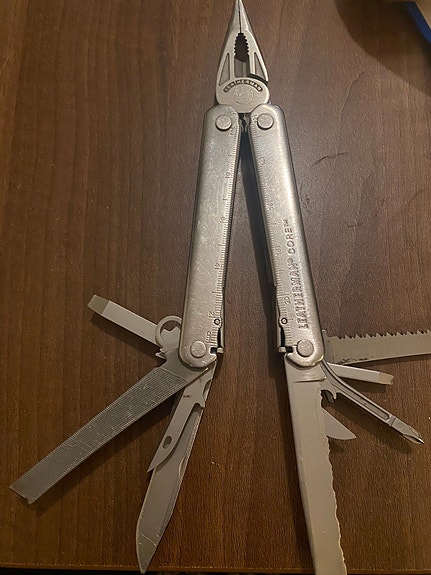Monitoimityökalu Leatherman Core
