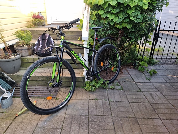 Trek Superfly maastopyörä M 29"