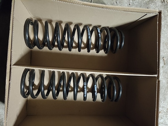 Uudet Eibach takajouset Volvo S40/V40