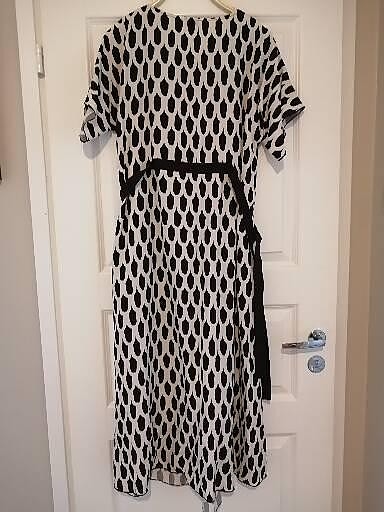 Marimekko Loftet Suomu mekko XS musta-valkoinen