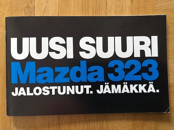 Esite Mazda 323 BF noin vuodelta 1985-1986