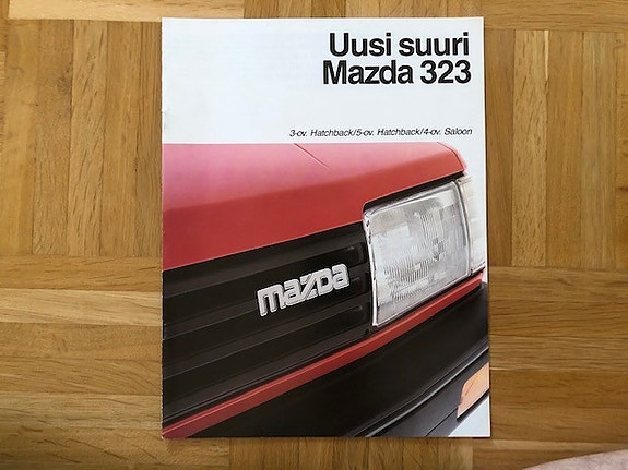 Esite Mazda 323 BF vuodelta 1986