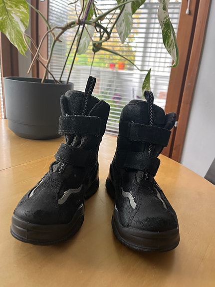 Ecco mustat gore-tex talvikengät koko 30