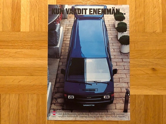 Esite Nissan Vanette vuodelta 1987