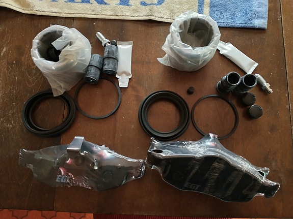 Ford Mondeo MK1 / MK2 jarrusatulan korjaussarjat + palat