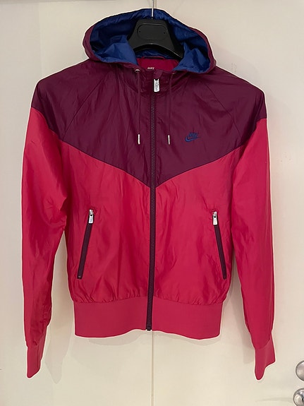 Nike urheilutakki