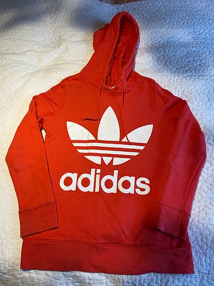 Adidas-huppari