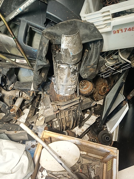 manuaalinen vaihteisto Audi 01e301103