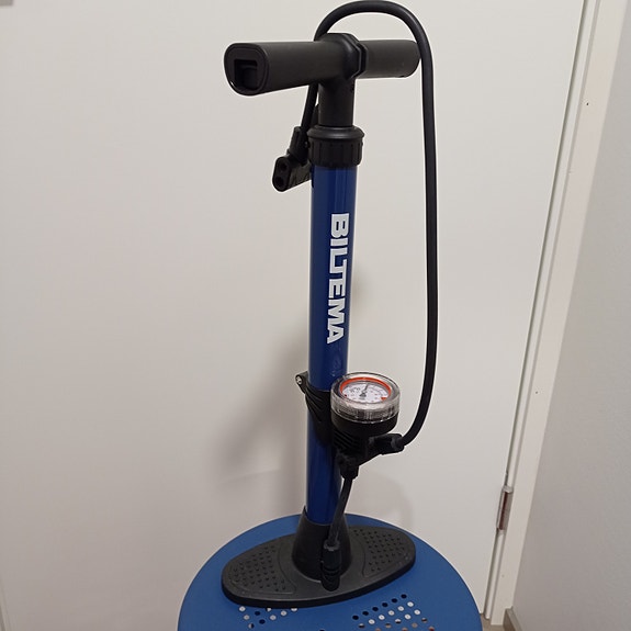 Polkupyörän pumppu