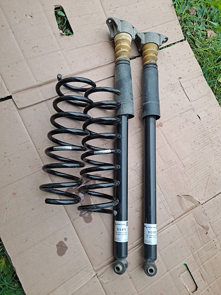 Mazda 5 2.0d alustan ja voimansiirron osat. Sachs ym.