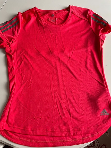 Adidas naisten juoksupaita