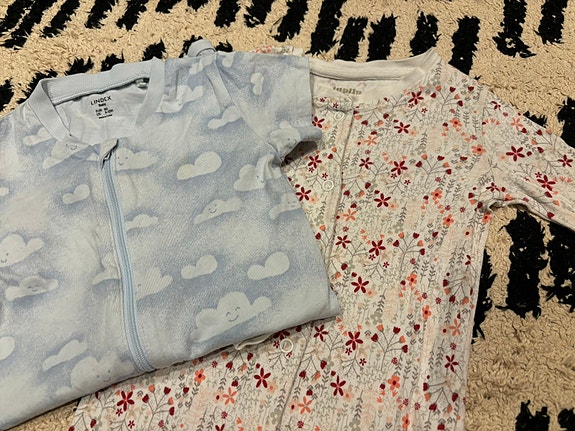 Kesäyöasu ja terällinen yöpuku 80