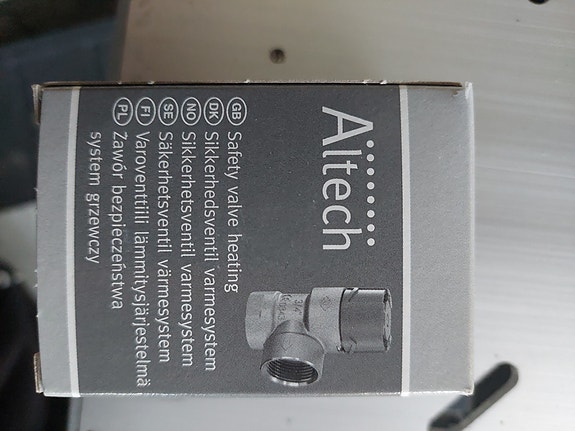 Altech lämmitysjärjestelmän varoventtiili.