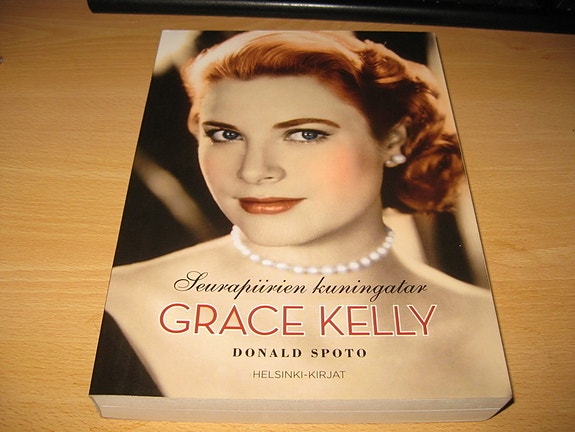 Seurapiirien kuningatar - Grace Kelly