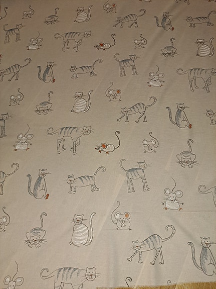 Kissa ja hiiri kangas 420x142cm