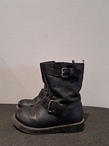 Kengät 27