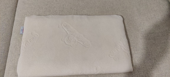Taaperon memory foam tyyny