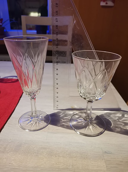 Viinilaseja