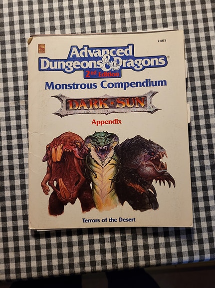 Advanced Dungeon & and Dragons (Ad&d) kirjoja ym.