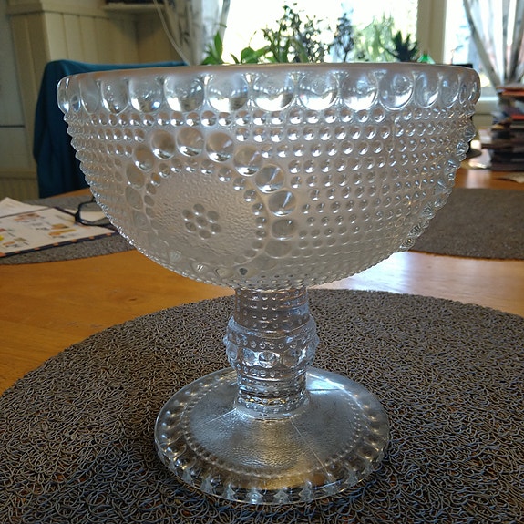 Riihimäen Lasin  Grapponia sarjan  lasi kulho . Nanny Still
