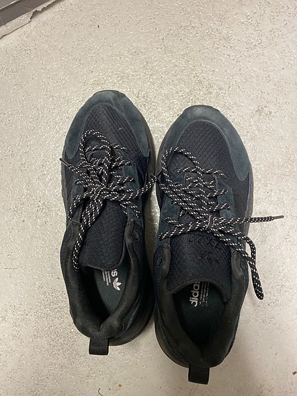naisten adidas kengät