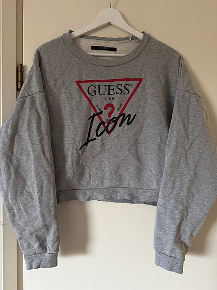 Guess harmaa collegepaita