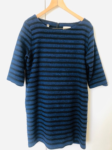 Samujin polvipituinen mekko