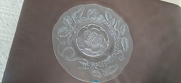 Iso Nuutajärvi Pioni tarjoilulautanen