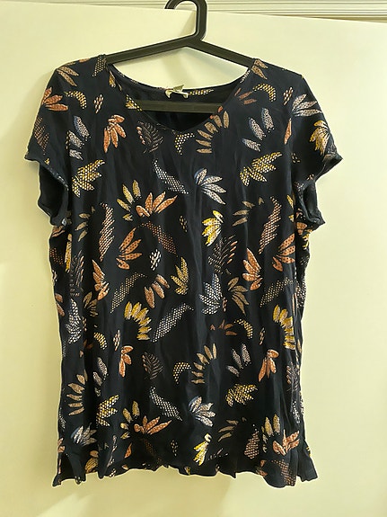 Esprit t-paita