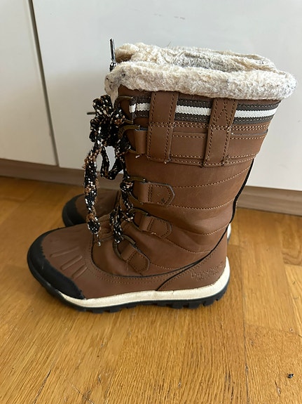 Tyttöjen Bearpaw talvikengät koko 36