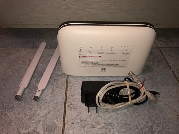 Huawei 4G reititin B715s-23C