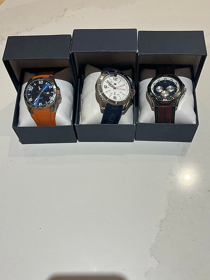 Tommy Hilfiger miesten kellot x 3 myydään pakettina