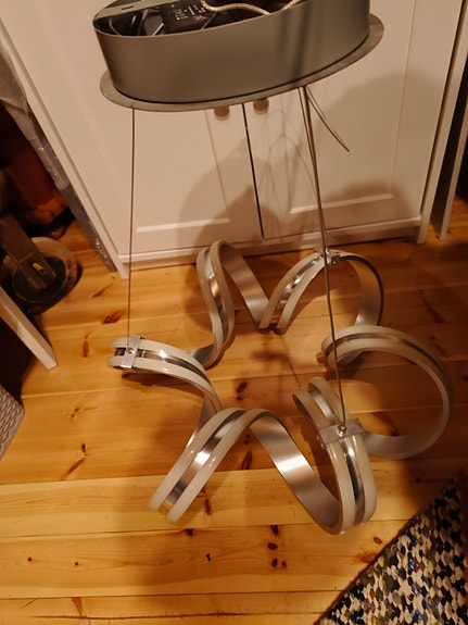 Kattovalaisin trio led