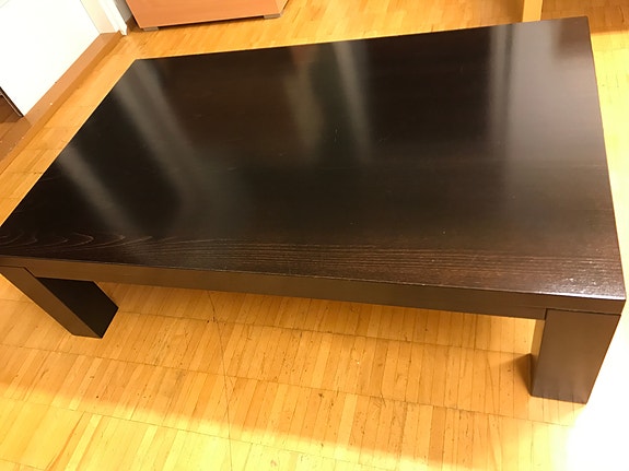 Tukeva puinen 130 cm sohvapöytä, ISKUn?