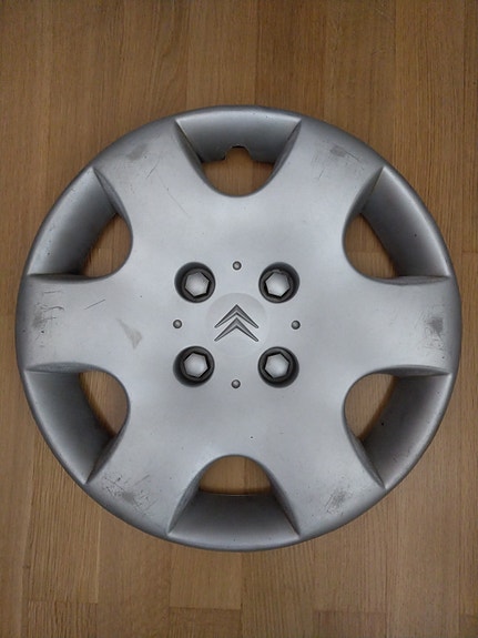 Citroen 14" pölykapseli