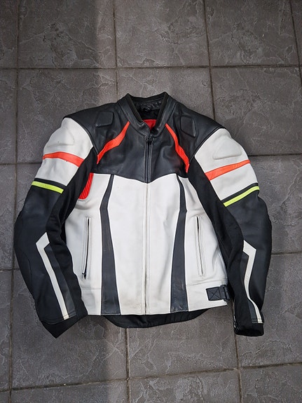 Product image 1 of 3