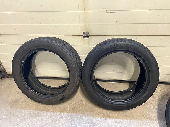 Kitkarenkaat 235/55-19 Pirelli