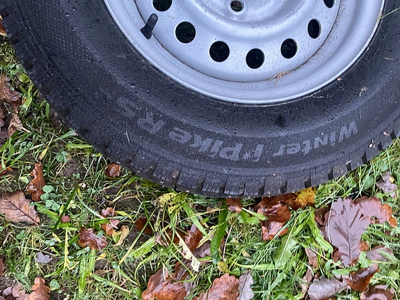 Asuntovaunun/poksin talvirenkaat