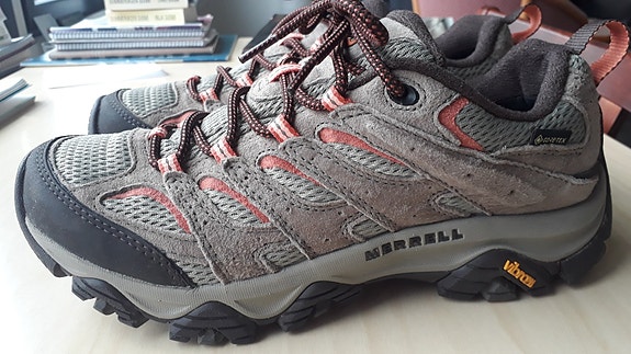 Naisten vaelluskengät Merrell koko 39. Goretex. Vibram.