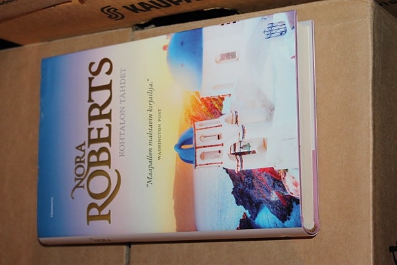 Nora Roberts Kohtalon tähdet