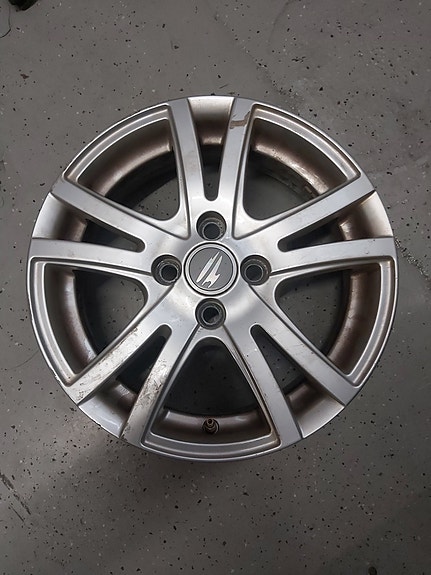 Toyota Yaris alkup. alut