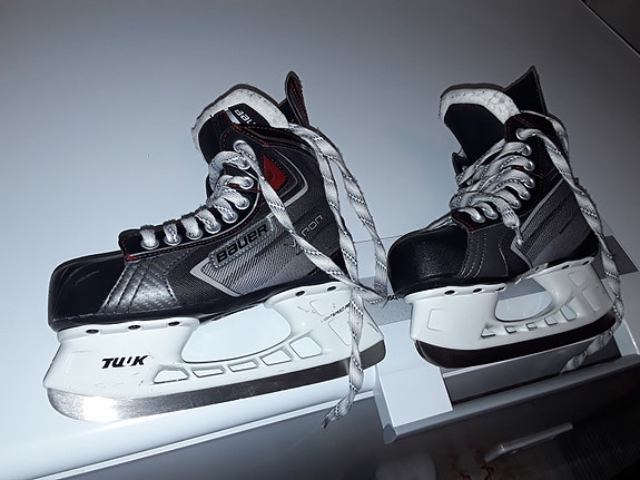 Bauer 36 luistimet.