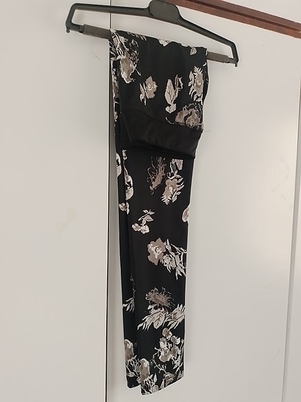 Kuviolliset legginsit