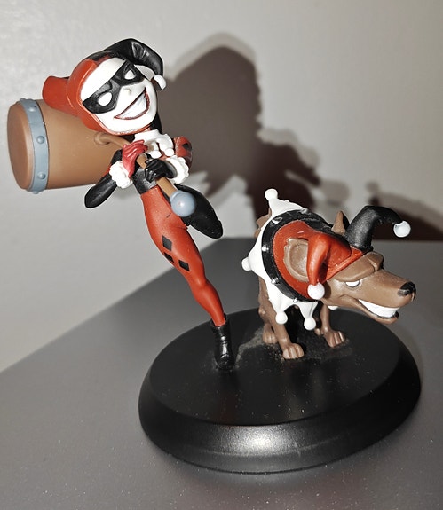 Harley Quinn ja Halk hahmot