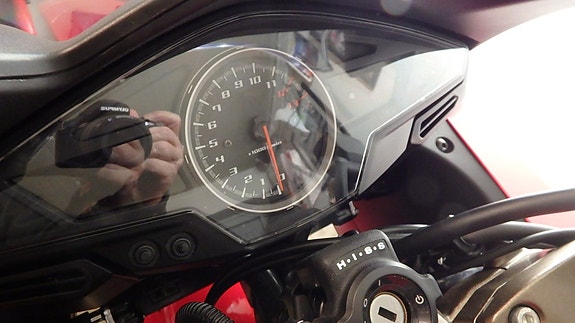 Honda VFR800 mittariston suojakalvo