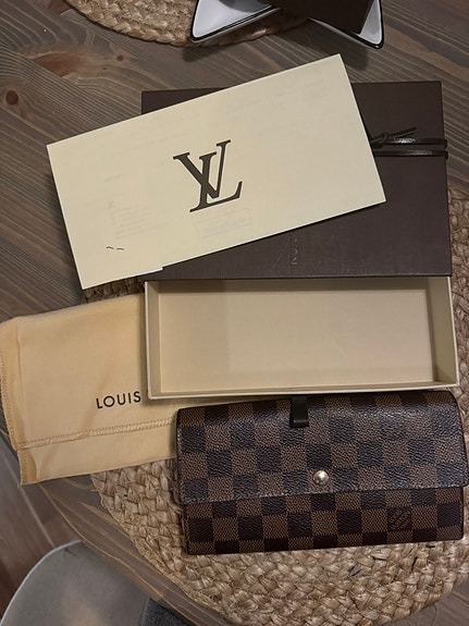 Louis Vuitton Sarah lompakko