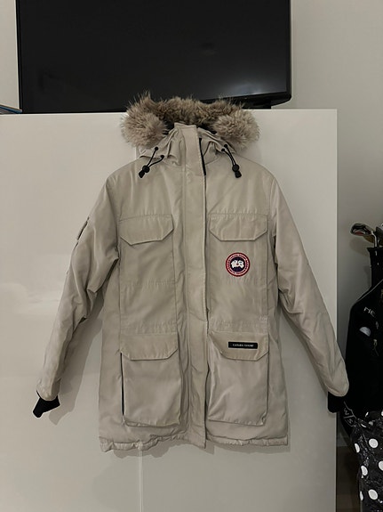 Product image 1 of 8